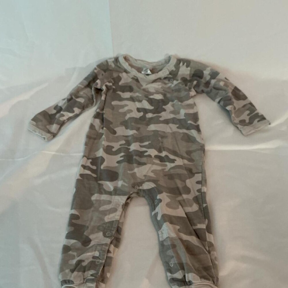 Gerber baby boy camouflage cotton onesie size 18 months #babyboy #camo